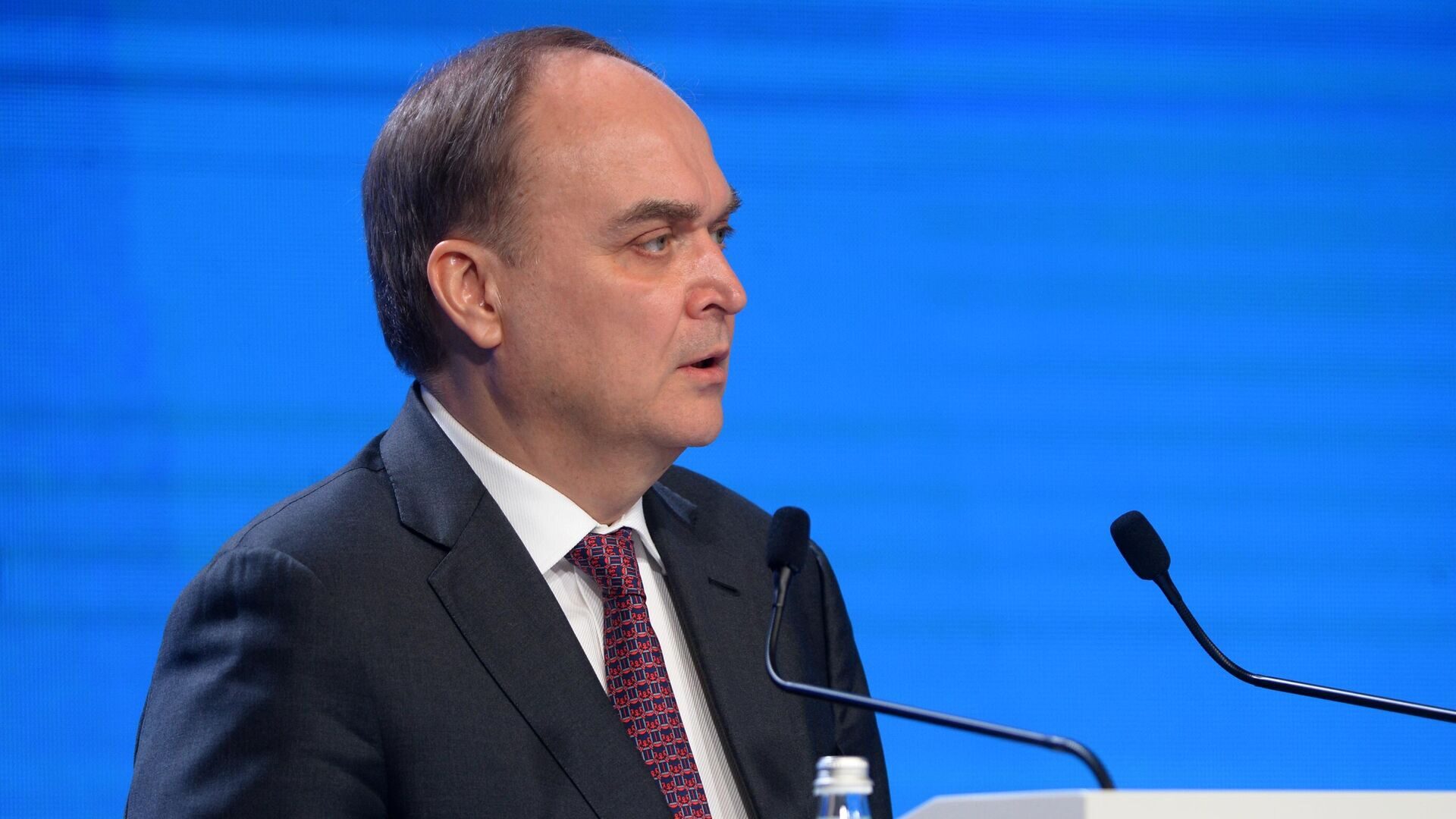 Anatoli Antónov