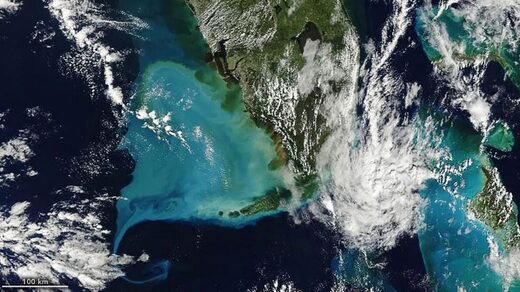 El huracán Ian provocó un cambio de color en las aguas de Florida