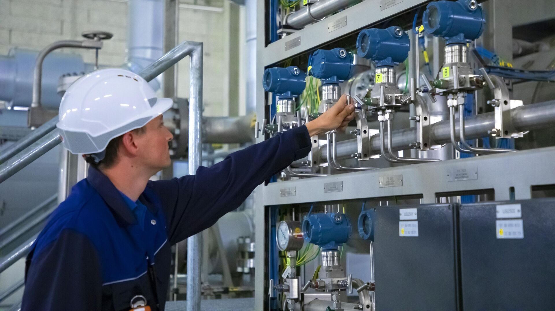 Gas operator