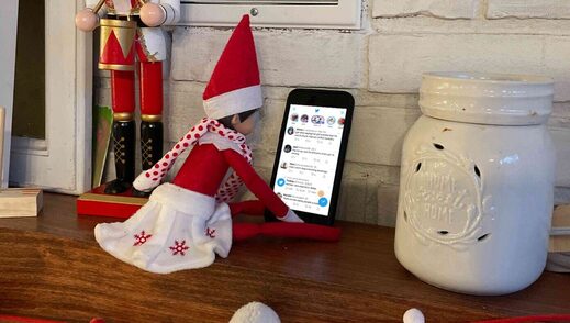 elf on shelf cell phone christmas