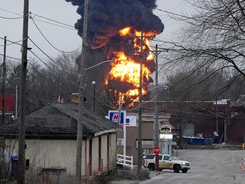 ohio new palestine train toxic explosion derailmen t