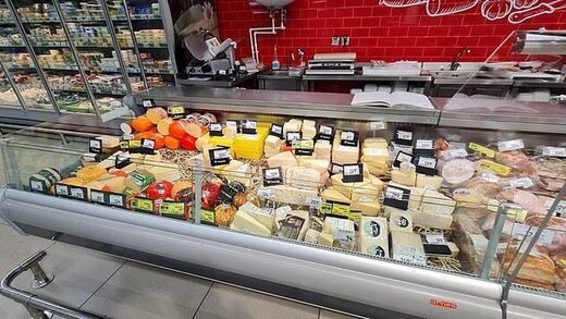 Clic para aumentar grocery store in Perm Russia