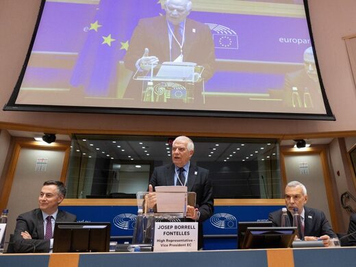 El español Josep Borrell, Alto Representante de la Unión Europea para ‎Asuntos Exteriores y Política de Seguridad, en el Foro Robert Schumann sobre Seguridad ‎y Defensa. ‎
