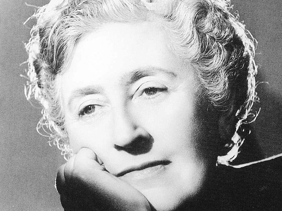 Clic para aumentar agatha christie