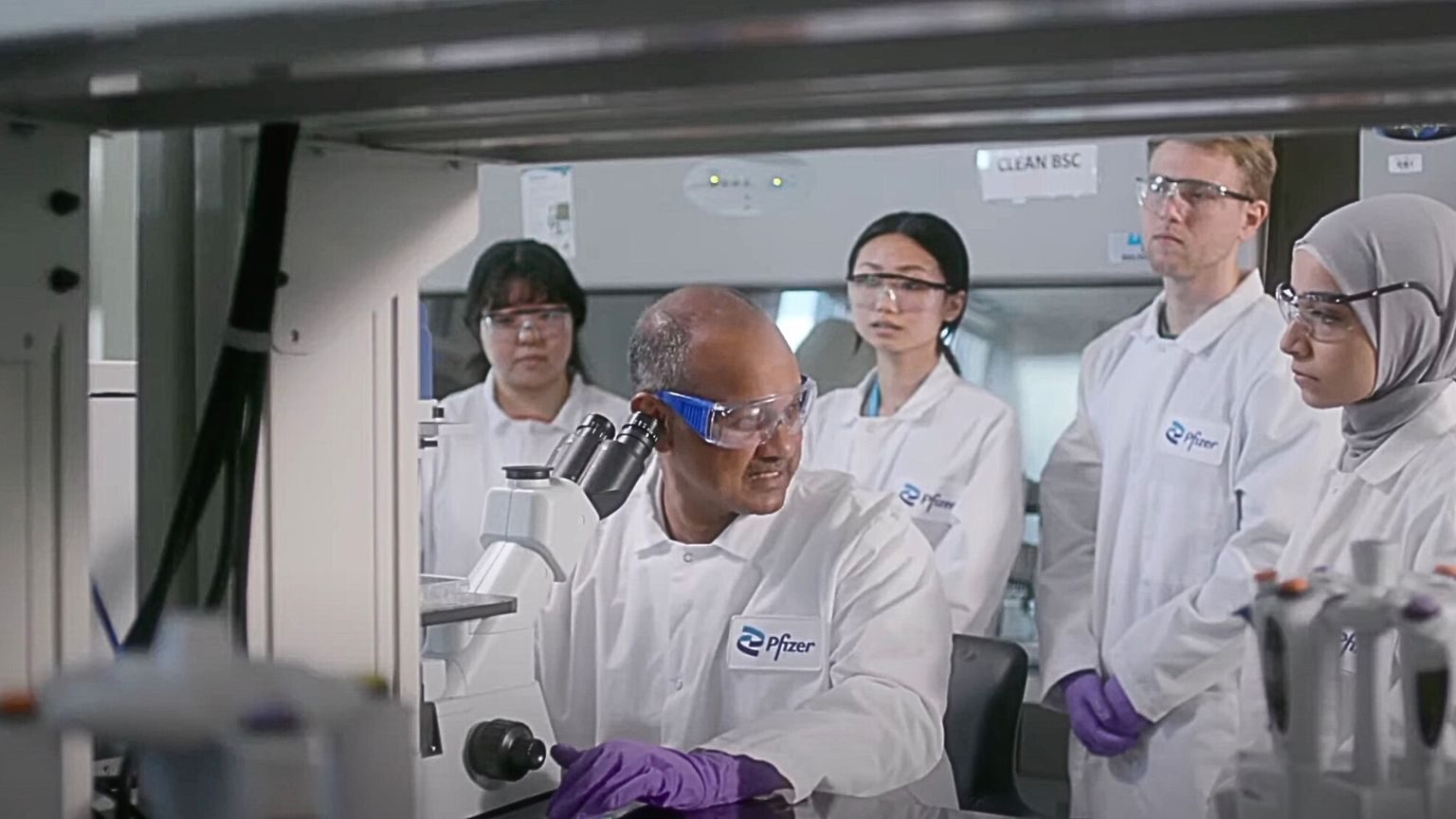 pfizer lab
