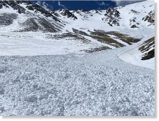 Clic para aumentar Site of a fatal avalanche accident on April 29