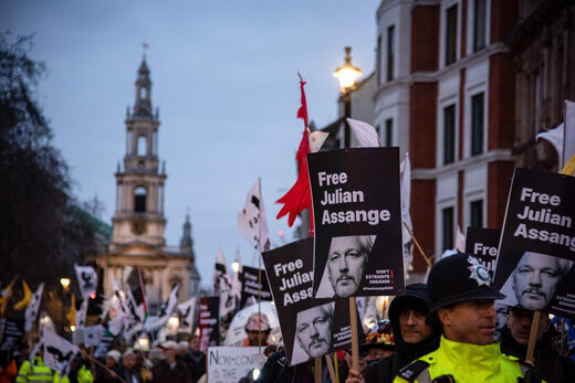 Clic para aumentar Julian Assange protests