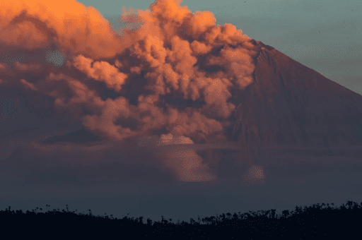 El fenómeno eruptivo del Sangay ha sido persistente desde que la actividad inició en mayo de 2019.