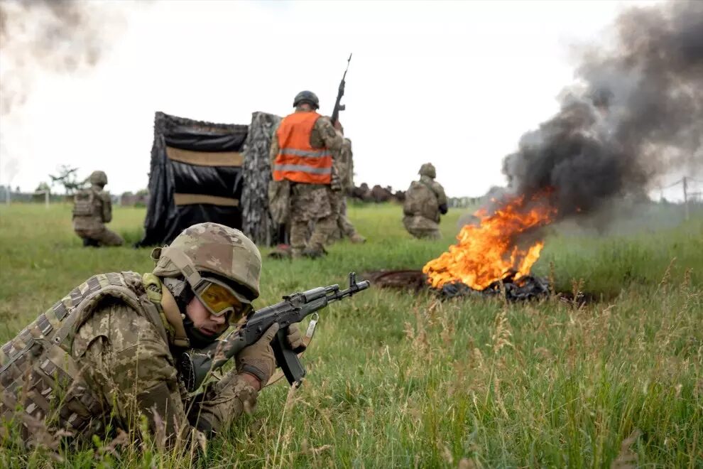 Soldados ucranianos durante un ejercicio militar, a 7 de junio de 2023.
