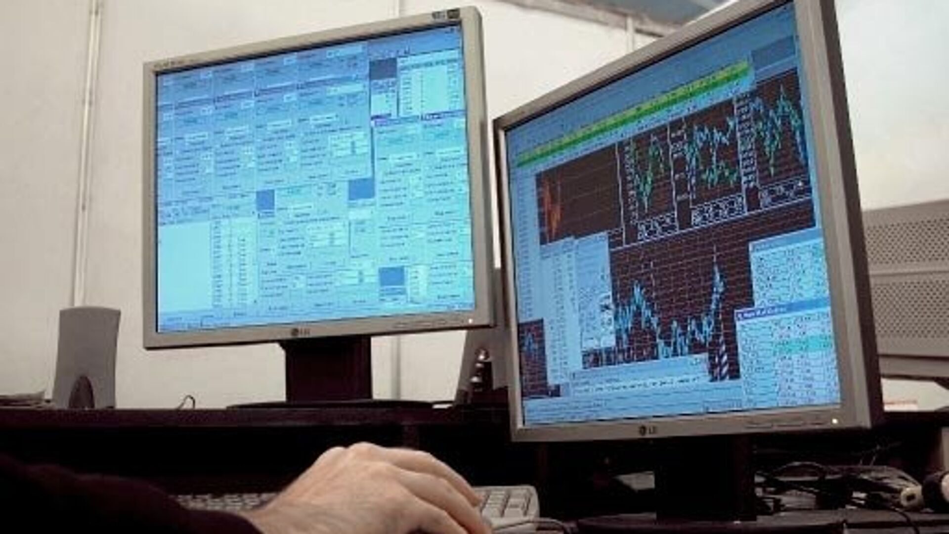 Monitor army