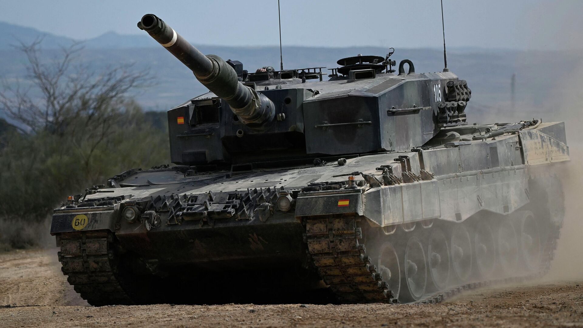 leopard tanks