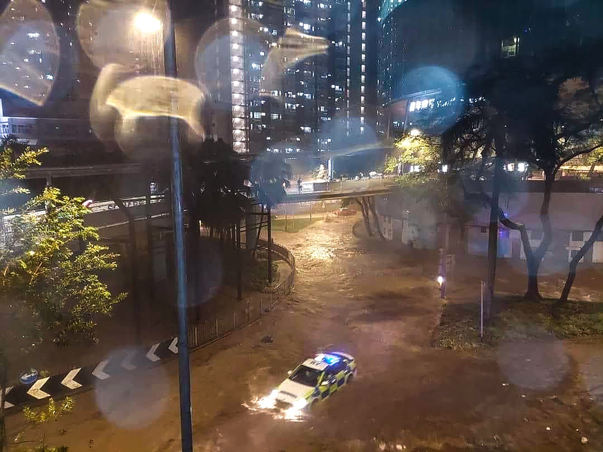 Heavy rain caused flooding in Chai Wan and other areas.