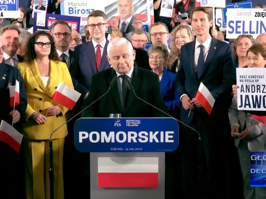 El ex primer ministro polaco Yaroslav Kaczinski, presidente del PiS, sigue moviendo los hilos de la vida política en Polonia.