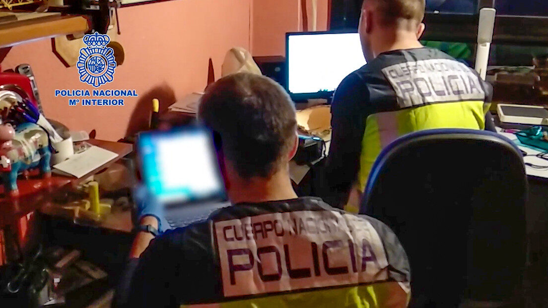 policia pornografia