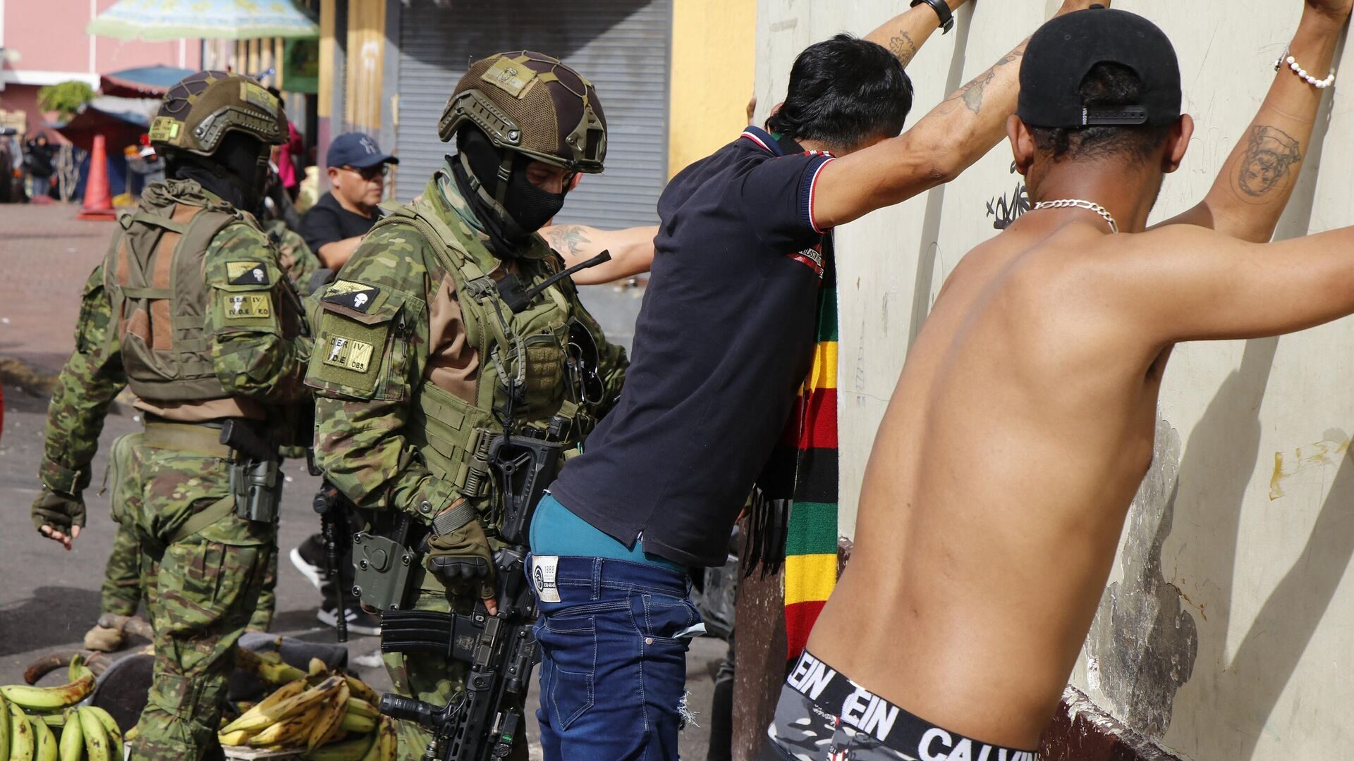 Ecuador arrests