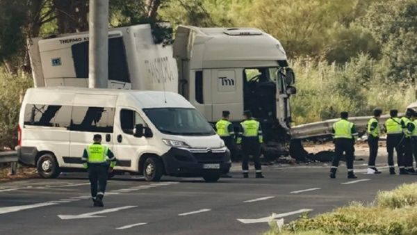 camión accidente guardia civil
