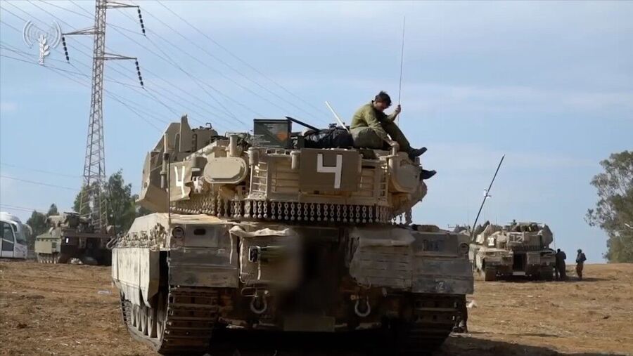 Israel tank