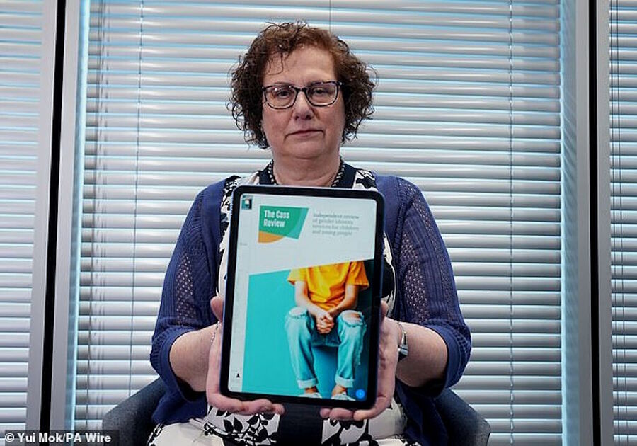 Clic para aumentar Pediatrician Dr Hilary Cass tavistock gender dysphoria