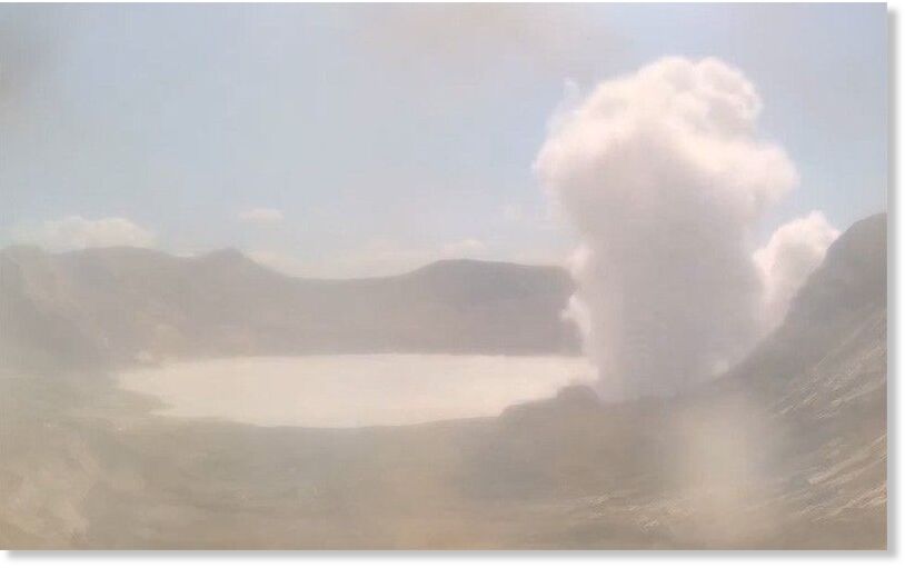 One of the four discrete phreatic or steam-driven eruption events, observed between 9:45 a.m. and 3:22 p.m. through the Taal Volcano Network (TVN) at the VTMC (Main Crater) observation station on April 12, 2024.