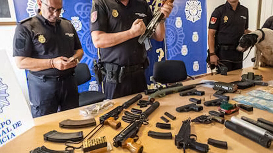 Clic para aumentar weapons Spain Kiev