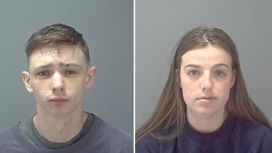 Scott Jeff y Chelsea Gleason-Mitchell