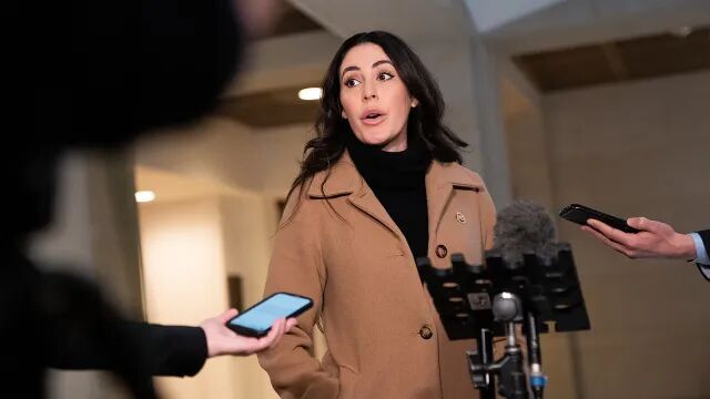 Clic para aumentar Anna Luna Congressional UAP Caucus