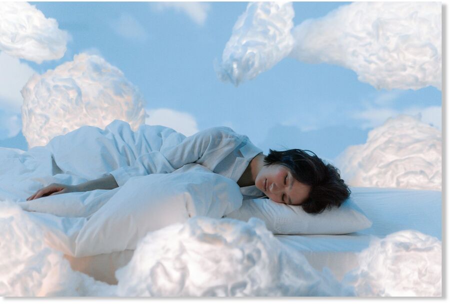 Clic para aumentar sleeping dreams woman sleep