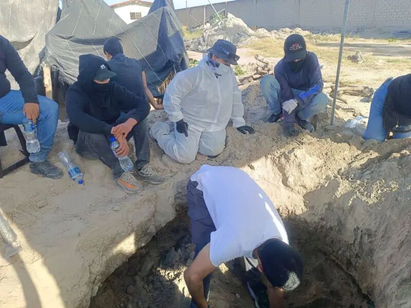 Pie de foto, Los miembros de Guerreros Buscadores de Jalisco encontraron por sí mismos los restos óseos.