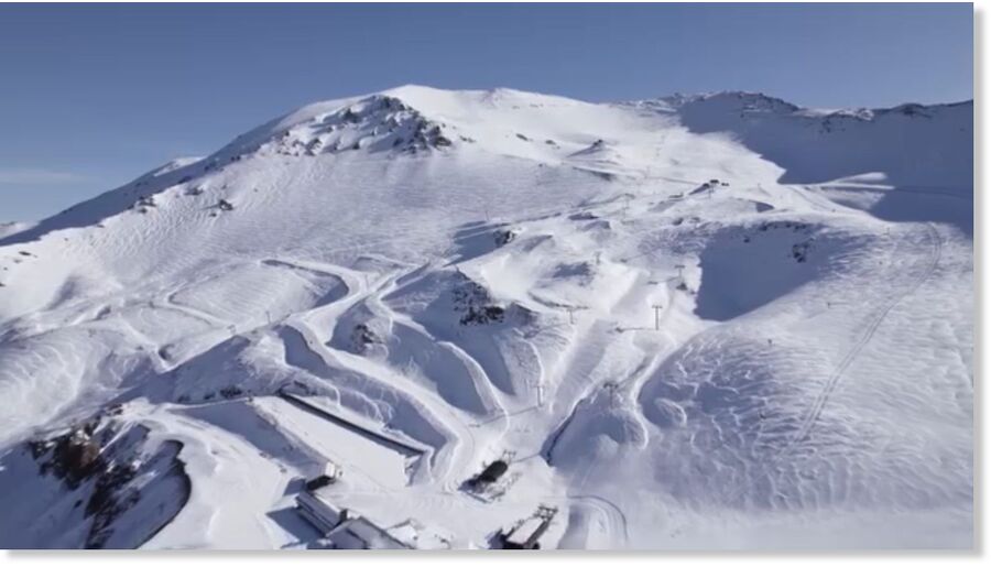Mt. Hutt, New Zealand, saw 1.2 m of snowfall on the weekend.