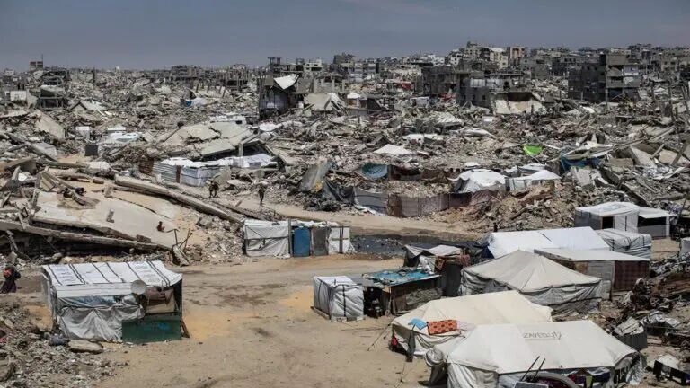 Clic para aumentar Desde que Israel comenzó su ofensiva contra la Franja de Gaza, el 7 de octubre de 2023, más de 52.600 palestinos han fallecido en el lugar debido a los constantes ataques de las tropas israelíes. Foto: EFE.
