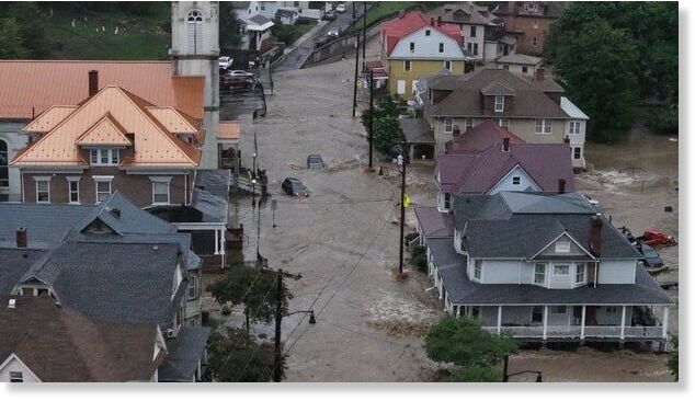Clic para aumentar An aerial photo shows the flooded downtown area of Westernport, Maryland, May 13, 2025.