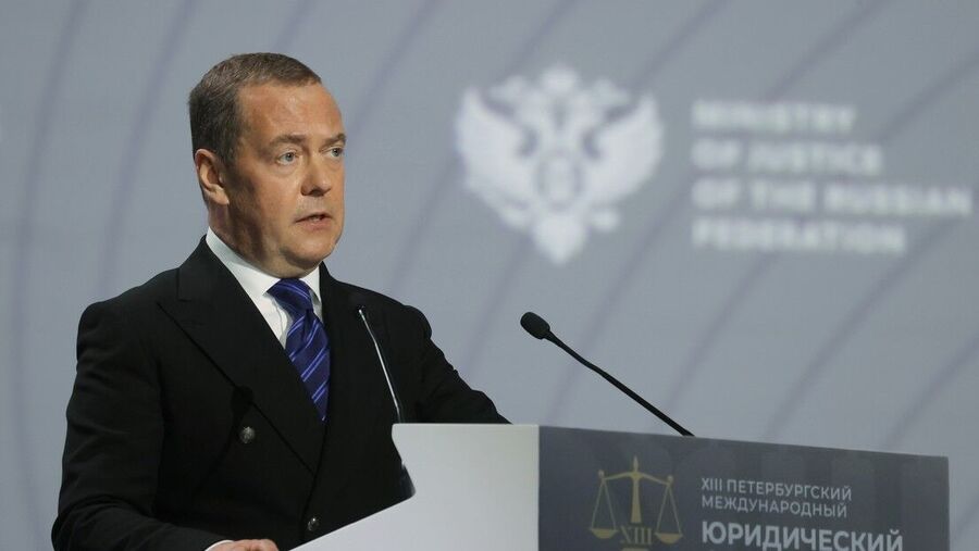Dimitr Medvedev