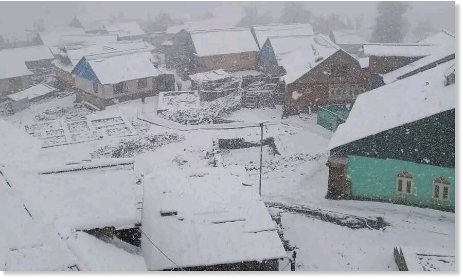 Fresh snowfall in Sukhnai village of Warwan Valley in Kishtwar district.