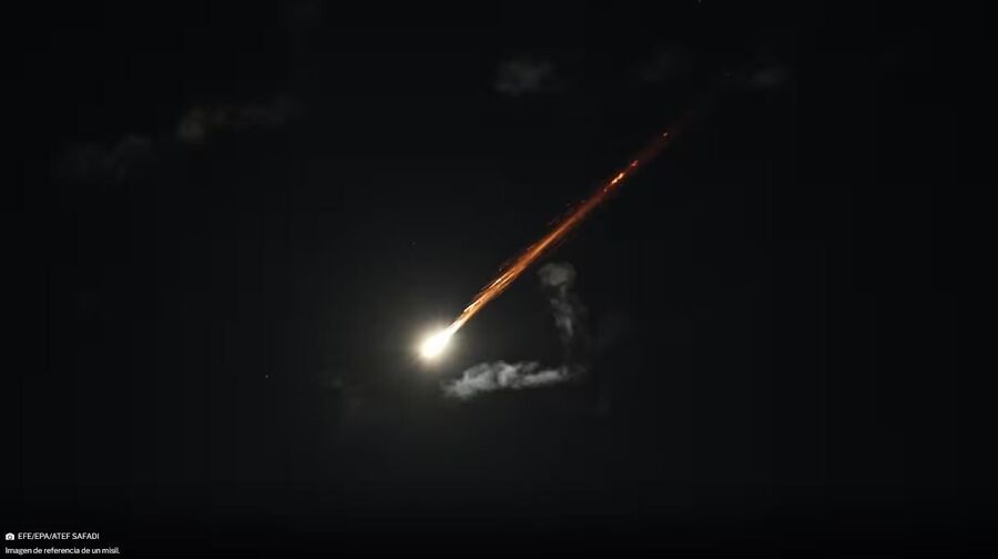 Imagen de referencia de un misil.