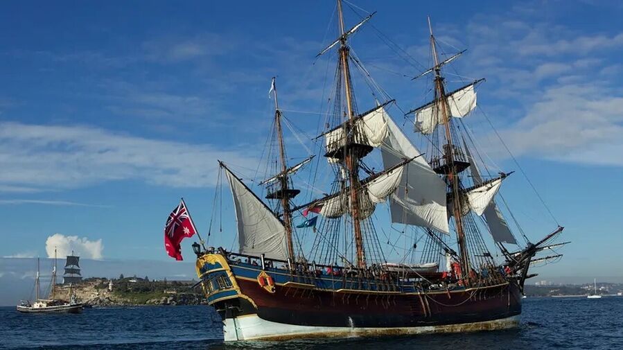 Clic para aumentar replica hms endeavor captain cook