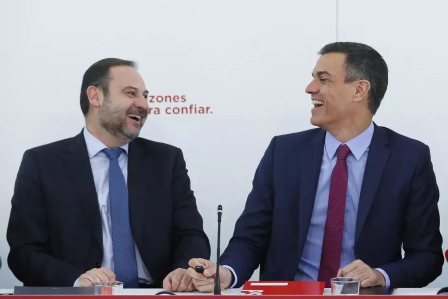 El presidente Sánchez y el entonces ministro José Luis Ábalos en una imagen de archivo.