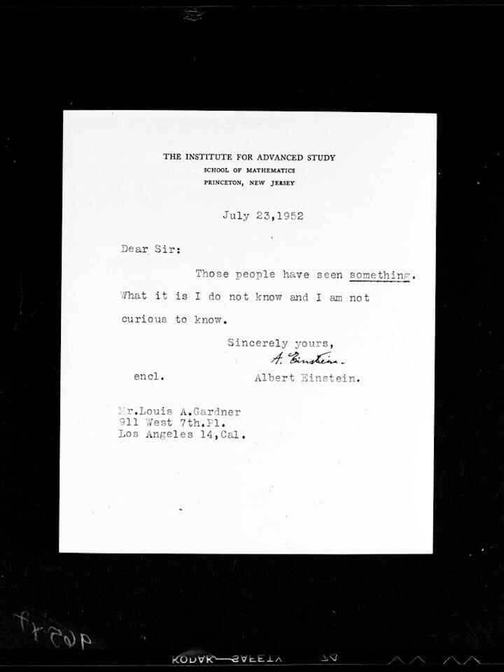 Clic para aumentar einstein letter on ufos