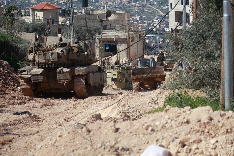israel west bank invade jenin refugee camp