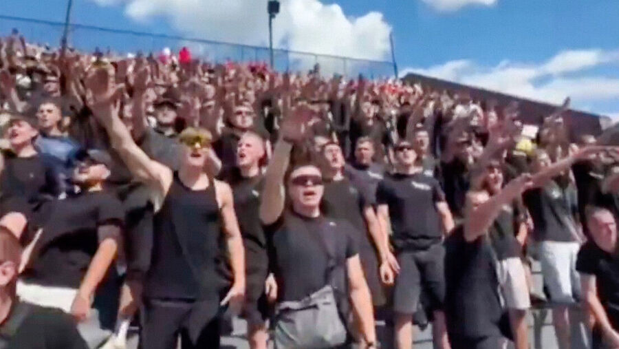 Nazi salute