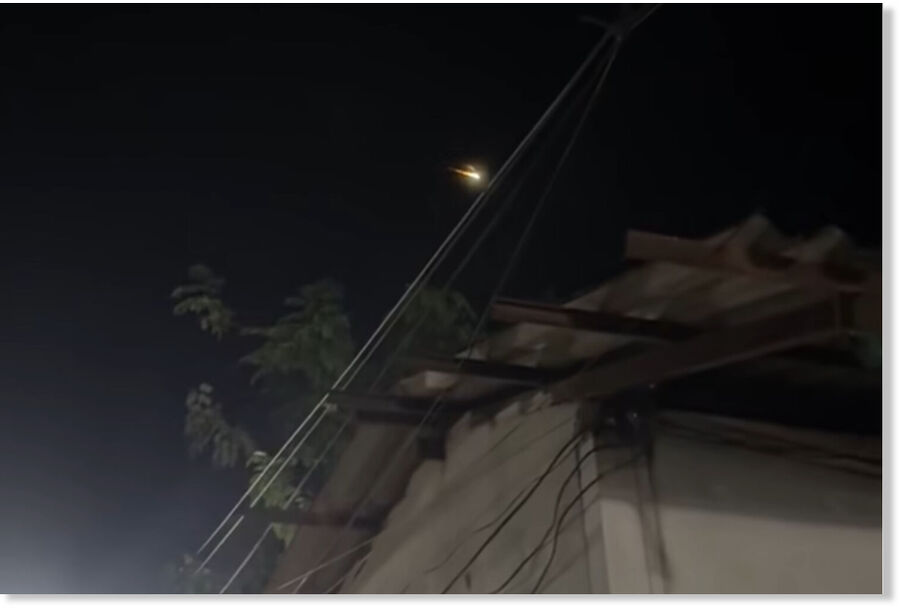 A fireball meteor and loud explosion were seen in the skies over several provinces in Thailand, causing concern among local residents.