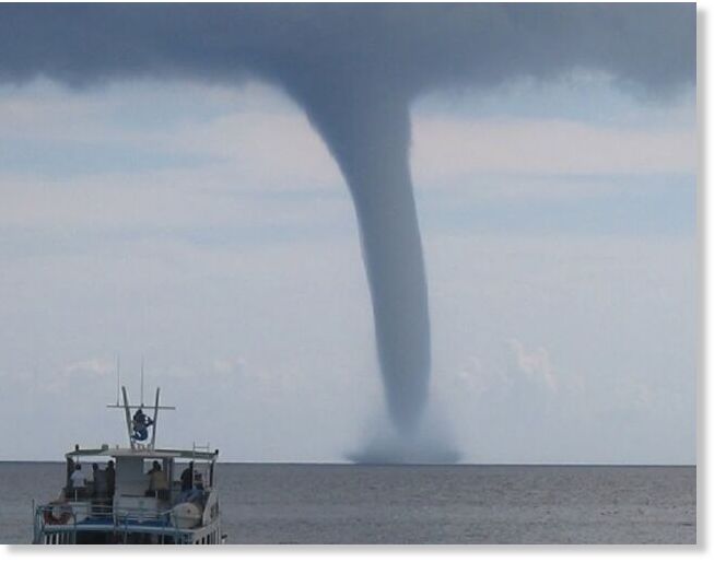 Tornado Hanthisund in Odisha's Chilika