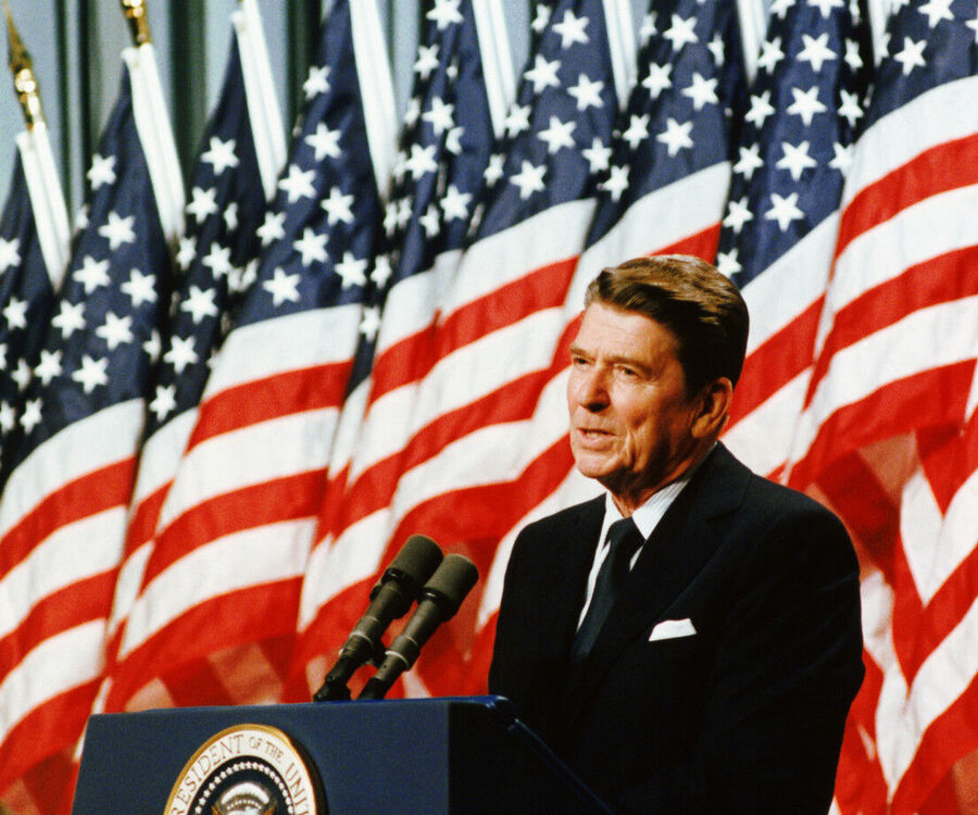 Clic para aumentar Ronald Reagan