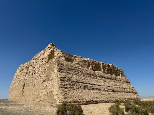 El paso de la Puerta de Jade.