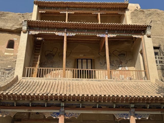 El pabellón principal de las cuevas de Mogao