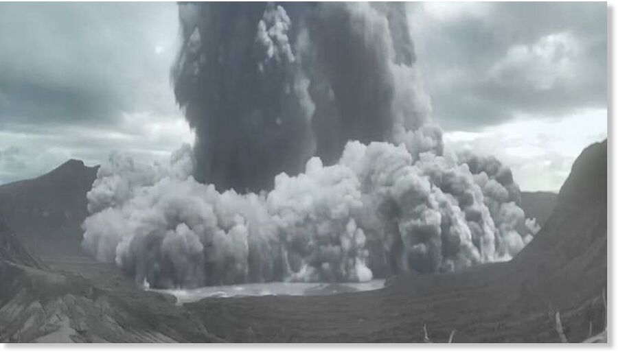 Taal Volcano recorded four minor eruptions between October 25–26, 2025.