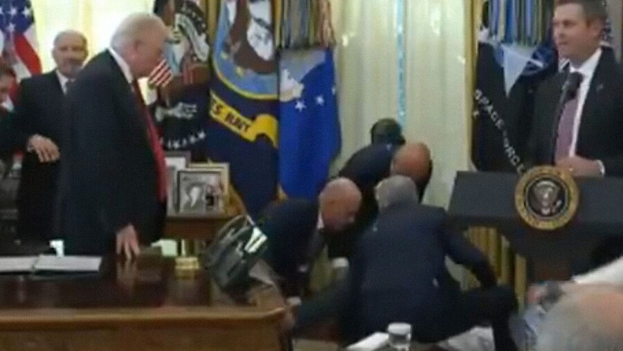 Trump faint
