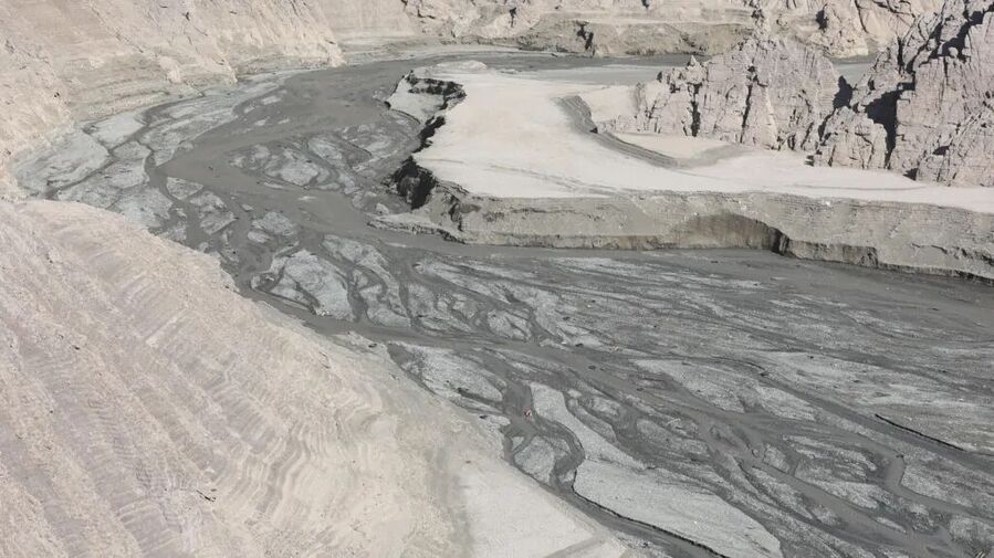 Water levels in Tehran's Amirkabir dam are at 8% of capacity, officials say