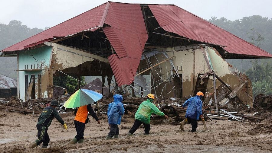 REUTERS / Willy Kurniawan