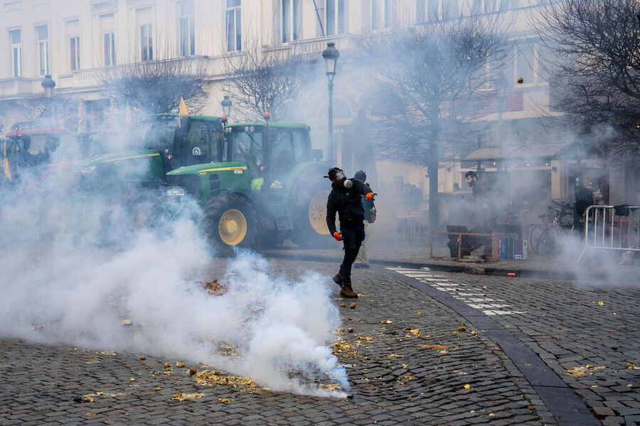 brussels farmer protest tear gas