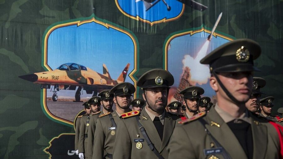 Iran army